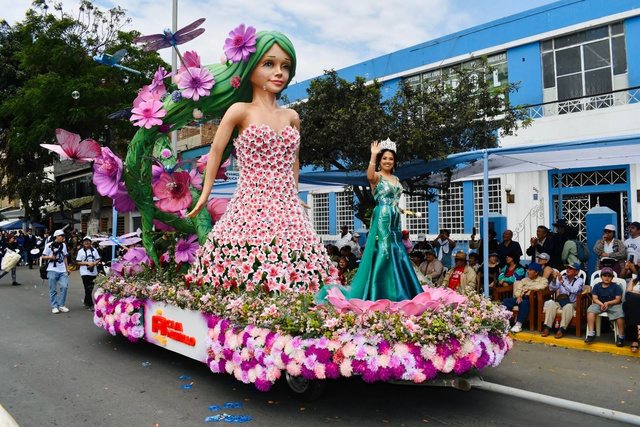 Caja Trujillo — carro alegórico de Ornamenta