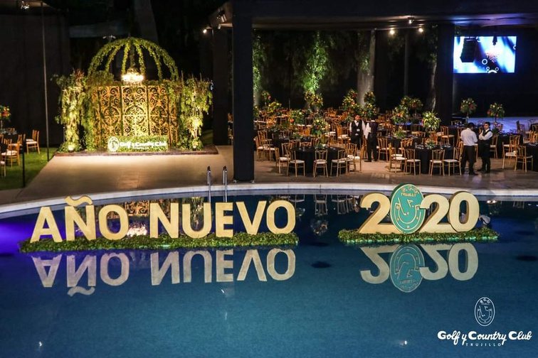 Fiesta de fin de año Golf y Country Club — evento producido por Ornamenta